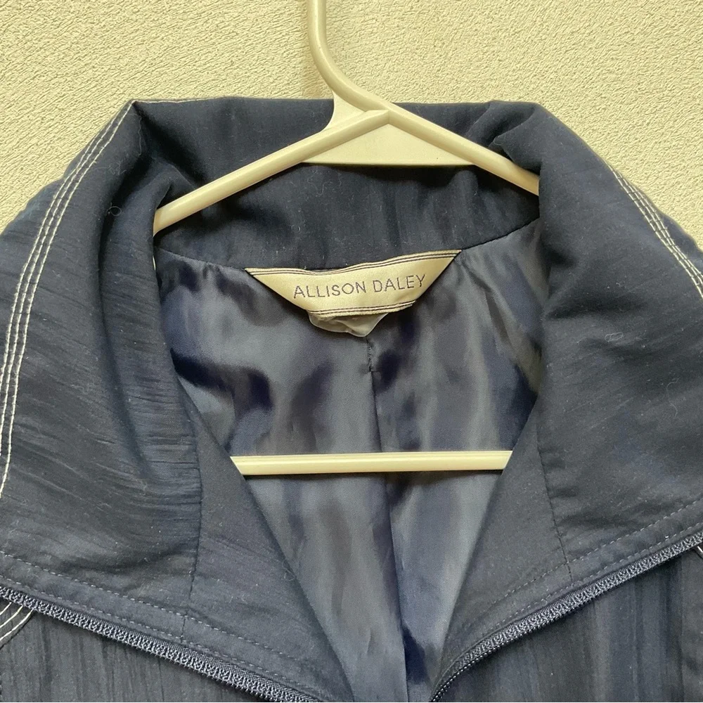 Allison Daley Navy Blue, White Full Zip Athletic Vest Size Large Preppy Workout